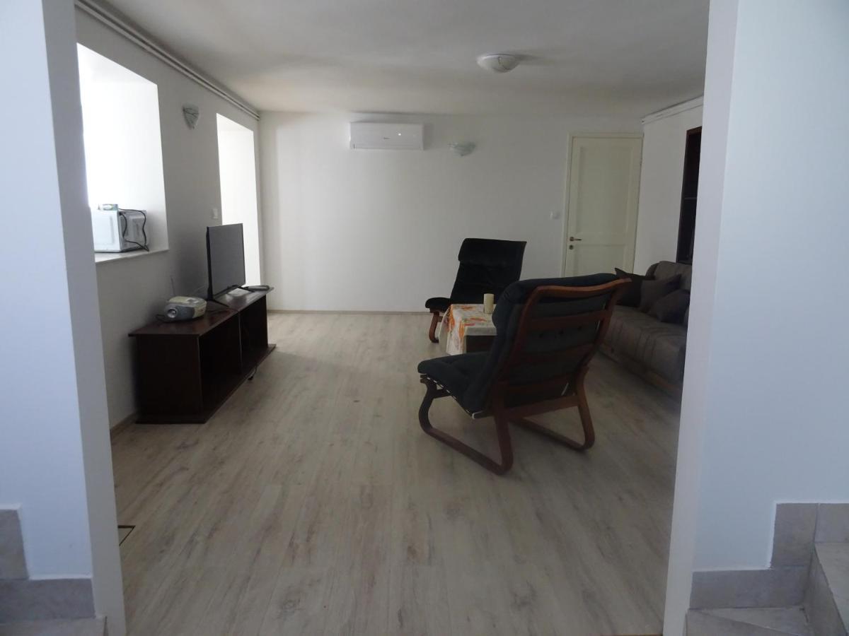 Apartman Marija カスタヴ エクステリア 写真