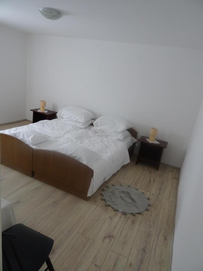 Apartman Marija カスタヴ エクステリア 写真
