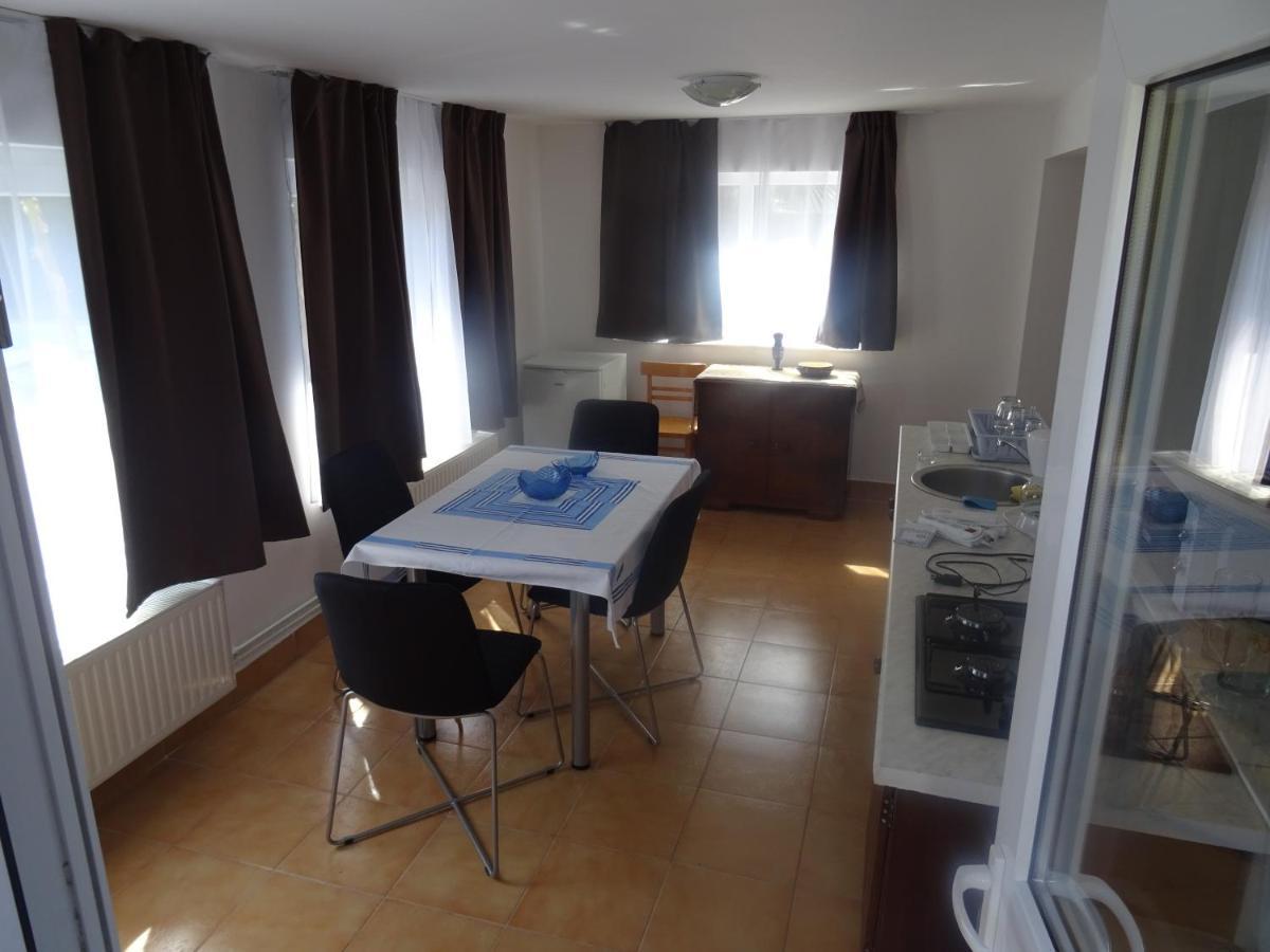 Apartman Marija カスタヴ エクステリア 写真