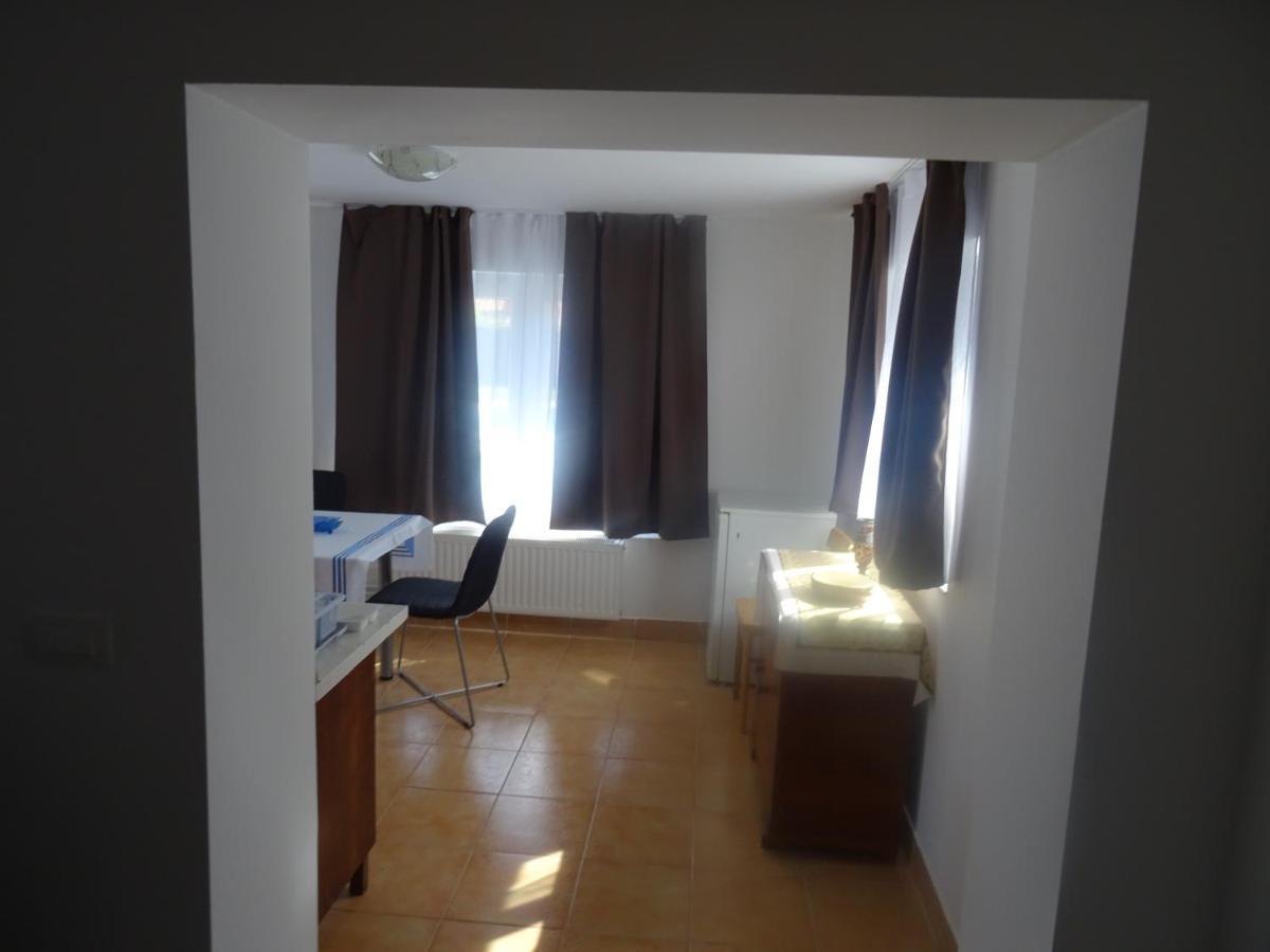 Apartman Marija カスタヴ エクステリア 写真